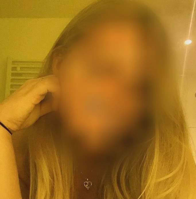 Elif, 30