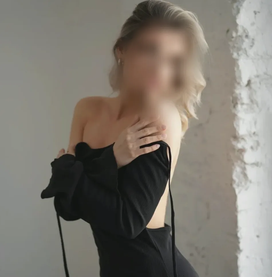 Miranda, 25
