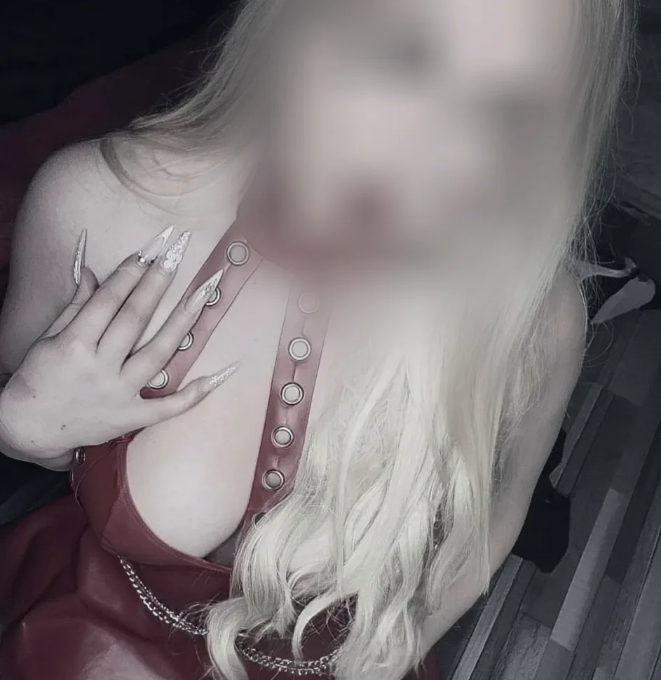 Sofie, 29